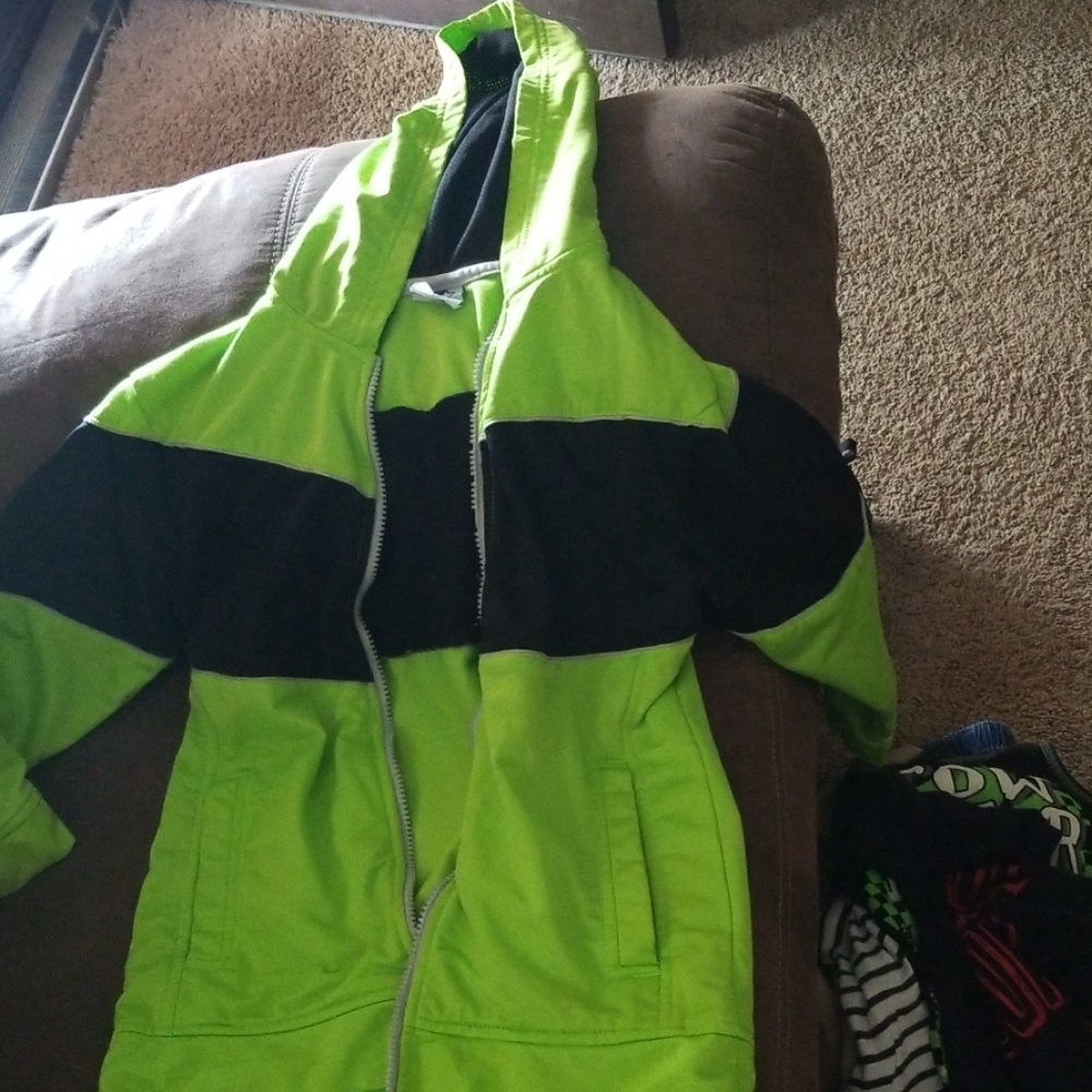 Boys jacket 10/12
